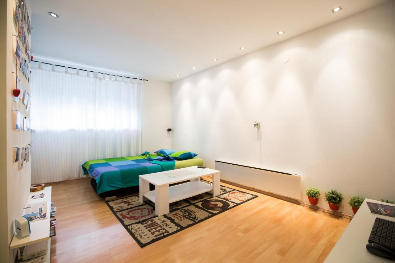 Eazzynight Center Apartment Zagreb Ngoại thất bức ảnh